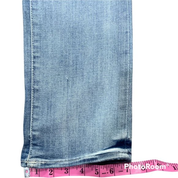 True Religion Billie Jeans Midrise Straight Light Wash Size 28 - Picture 8 of 12